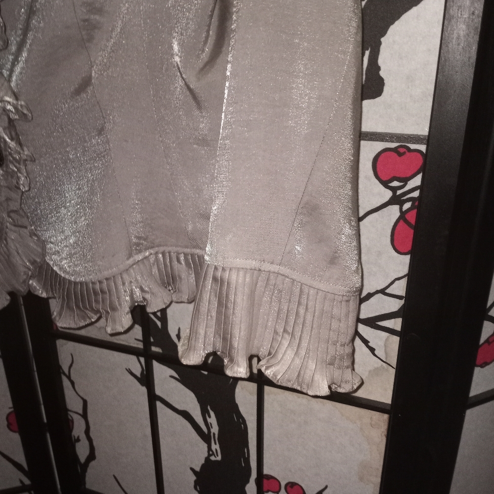 Ladies Jerry T Silver Ruffle Jacket STUNNING Holiday Attire! - Picture 3 of 4
